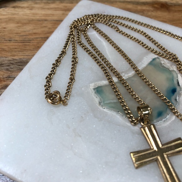 14k GF cross with 26” chain - Picture 2 of 8